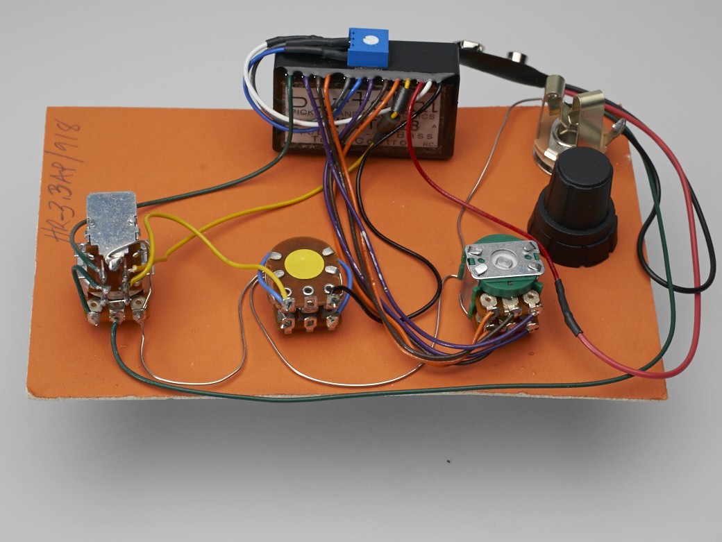 Bartolini Active Preamp 2 Bandhr3.3Ap (VolBlendTrebl/Bass) Custom Shop