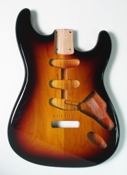 *STRAT ALDER SUNBURST 3 TONS 6 VIS