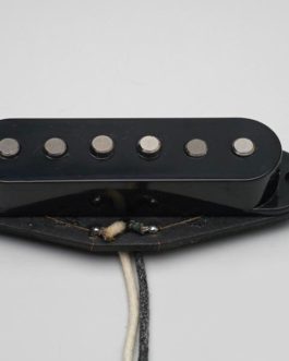 KENT ARMSTRONG “ICON SERIES” VINTAGE 62 SINGLE COIL STRAT® BRIDGE BLACK